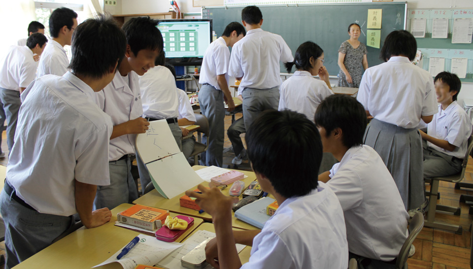 中学校でも「フラッシュ型教材」は効果あり！ クラスに一体感が生まれ、学力もアップ！